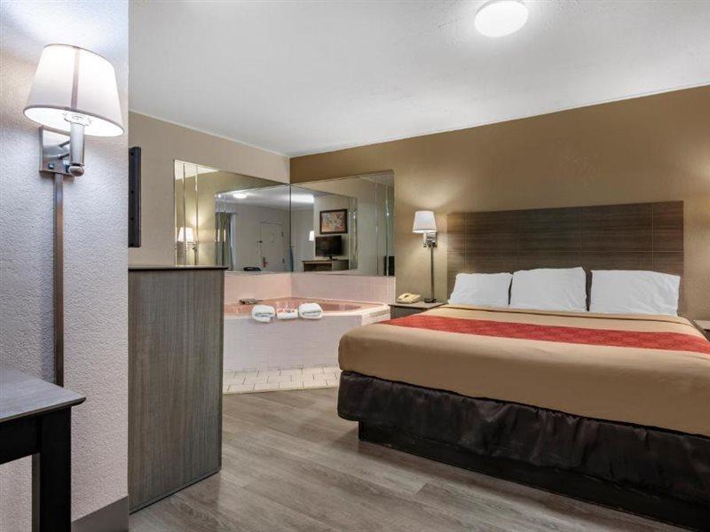 Econo Lodge Dewitt I-90 Luaran gambar
