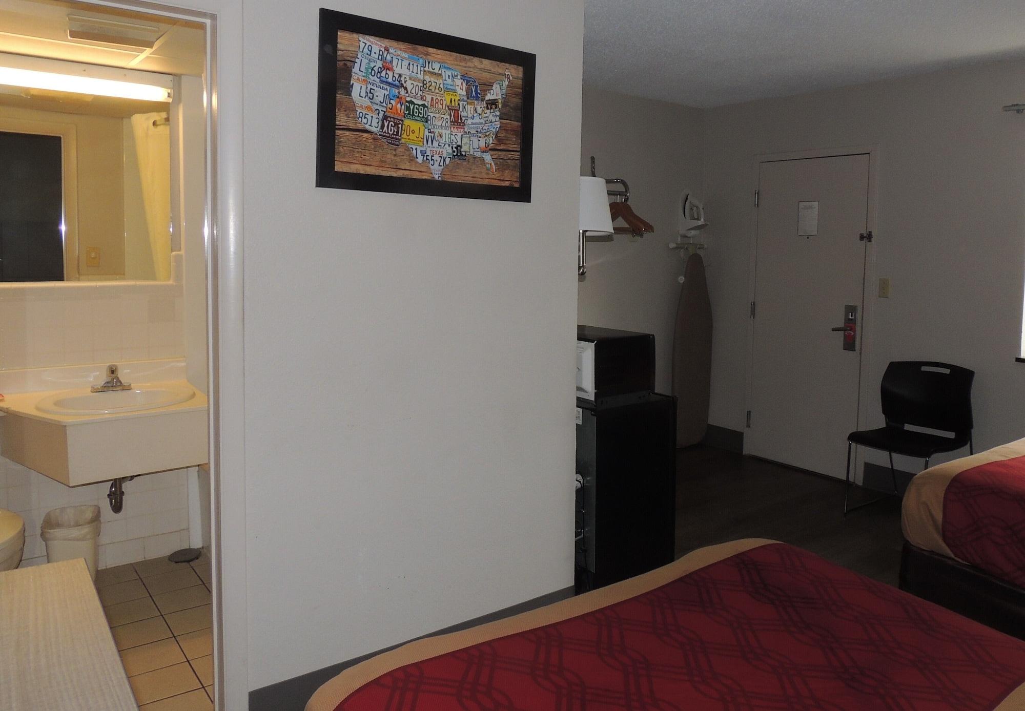 Econo Lodge Dewitt I-90 Luaran gambar