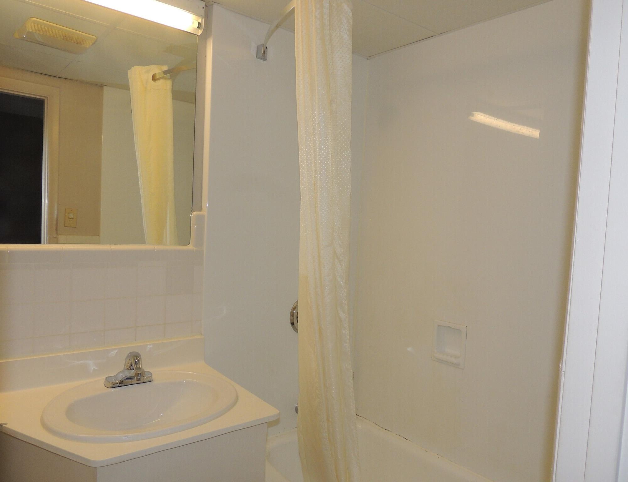 Econo Lodge Dewitt I-90 Luaran gambar