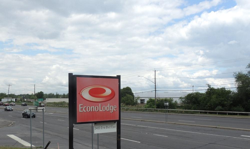 Econo Lodge Dewitt I-90 Luaran gambar