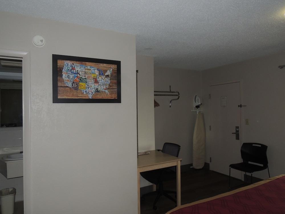 Econo Lodge Dewitt I-90 Luaran gambar