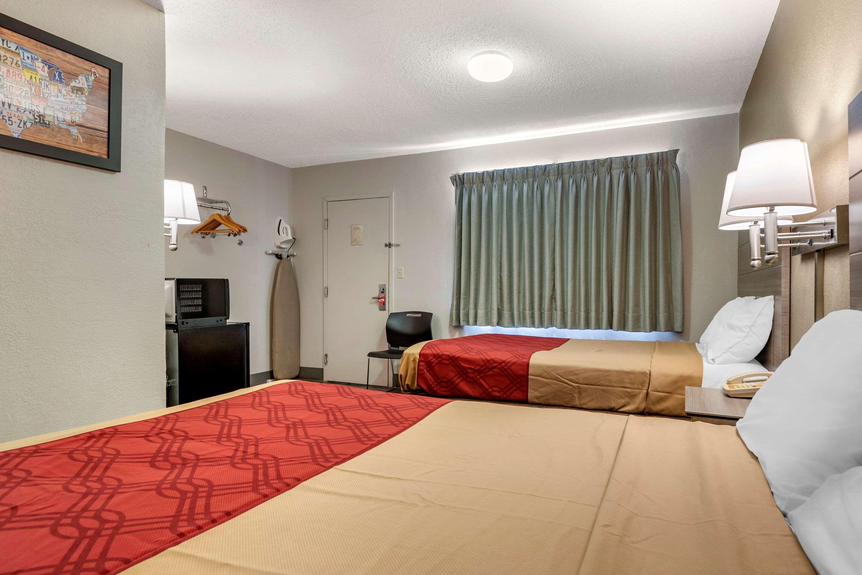 Econo Lodge Dewitt I-90 Luaran gambar