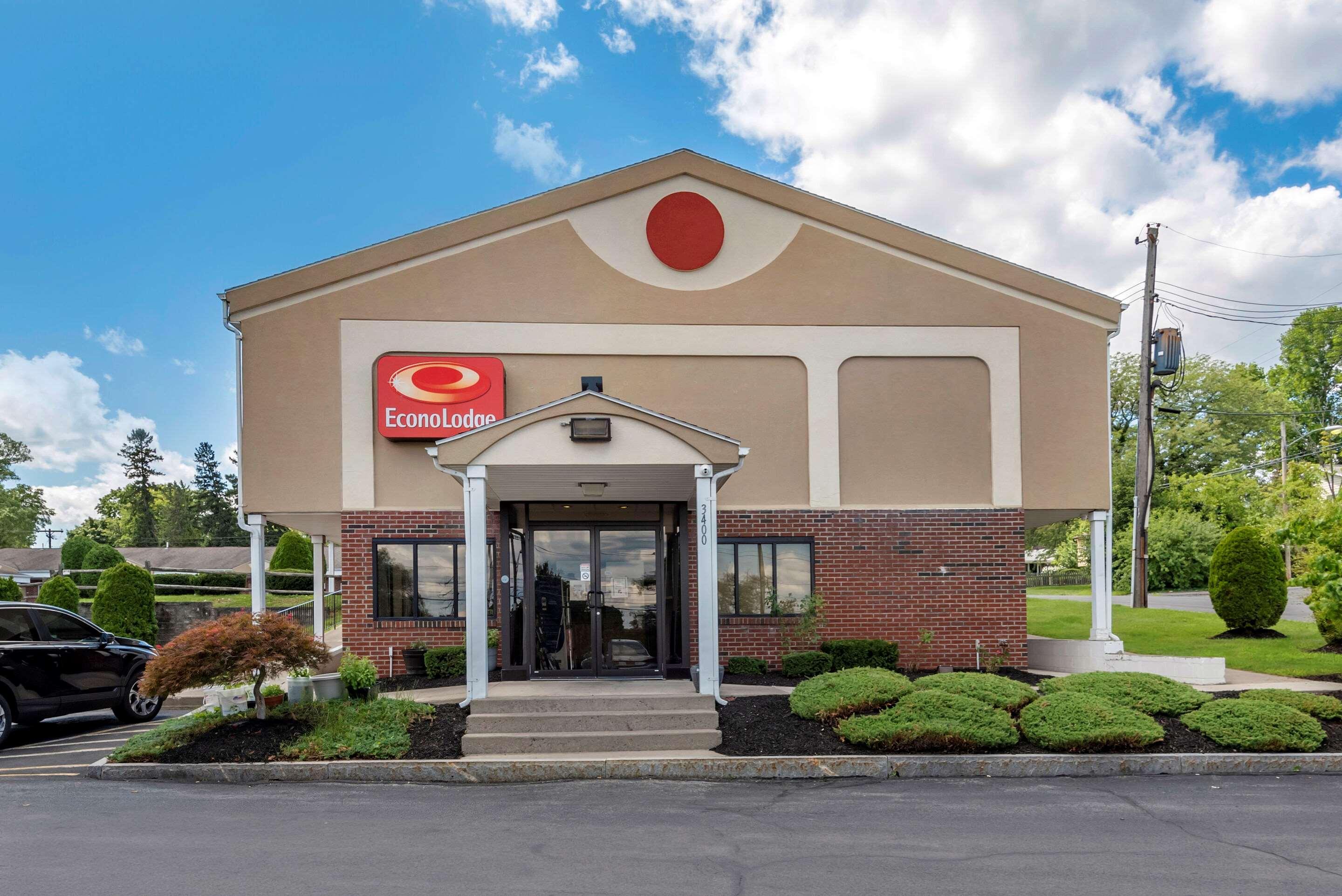 Econo Lodge Dewitt I-90 Luaran gambar