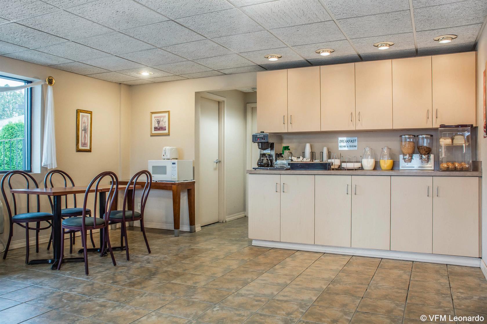Econo Lodge Dewitt I-90 Luaran gambar