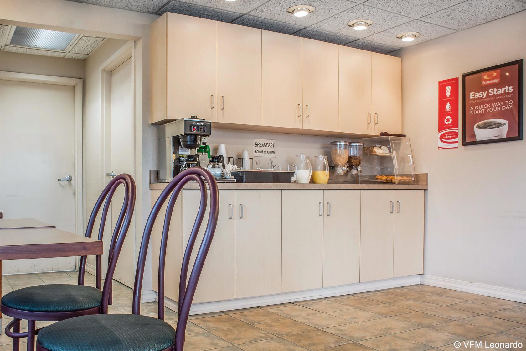 Econo Lodge Dewitt I-90 Luaran gambar