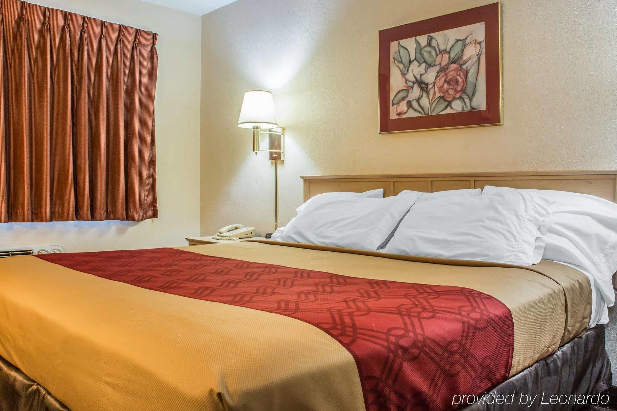 Econo Lodge Dewitt I-90 Luaran gambar
