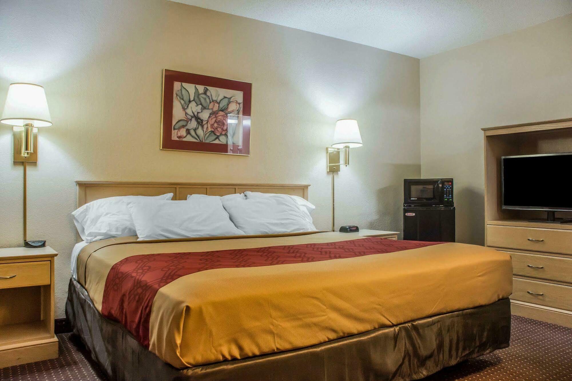 Econo Lodge Dewitt I-90 Luaran gambar